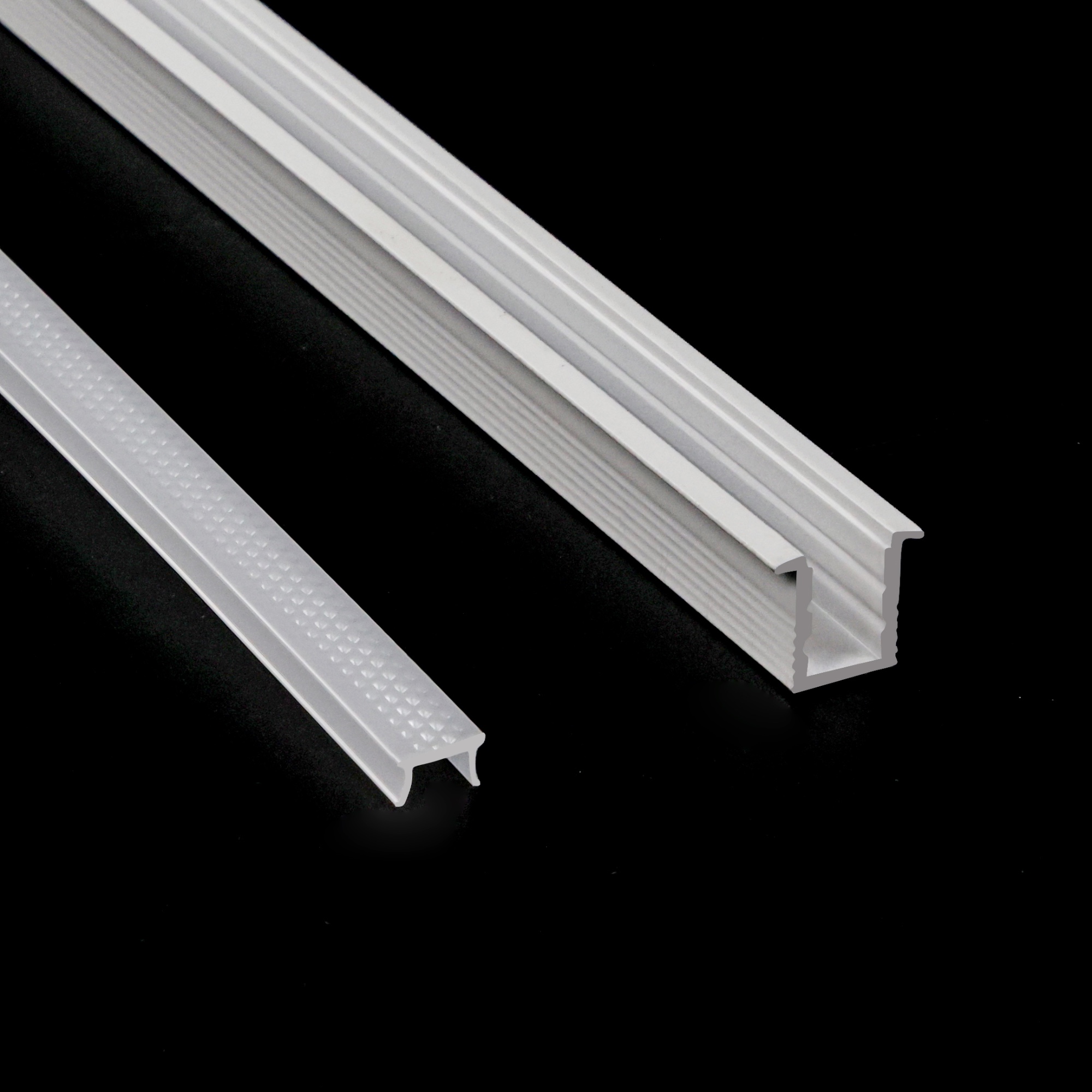 Profil LED semi încastrat